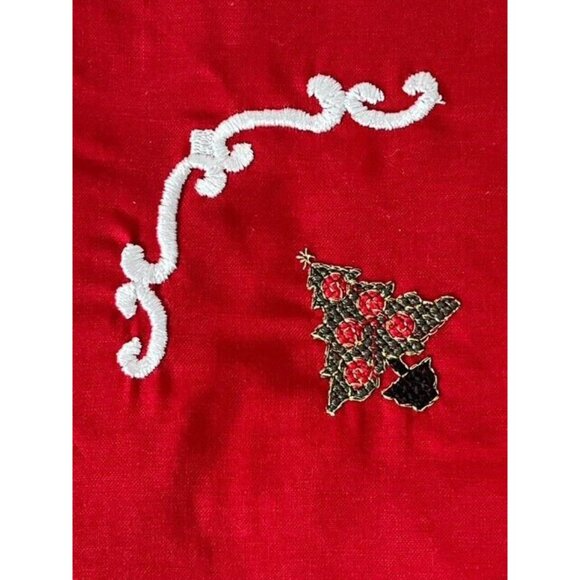 Vintage Set of 2 Red Embroidered Christmas Tree Cloth Napkins – 18" x 18" – Holi - Picture 2 of 3